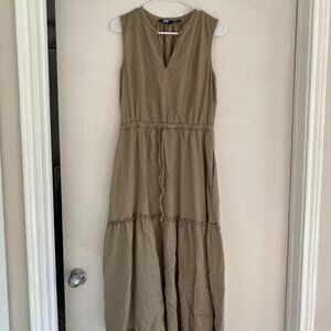 Lands’ End Khaki Sleeveless Tiered Midi Dress Size S with Pockets